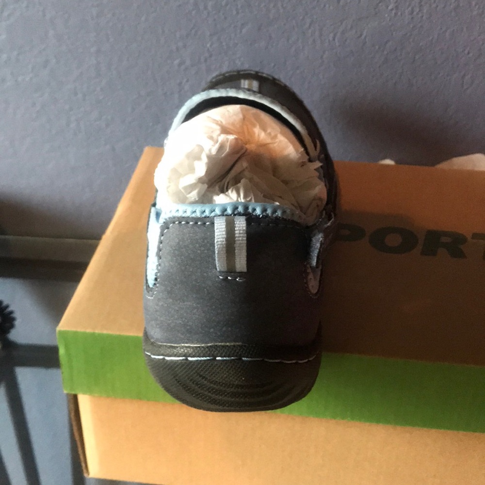 Shoe - Picture 4 of 5